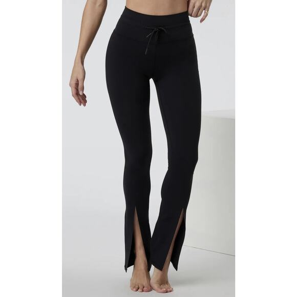 Vuori Women's Daily Split Flare Pants Large Black Stretch Activewear Athleisure - Picture 2 of 13